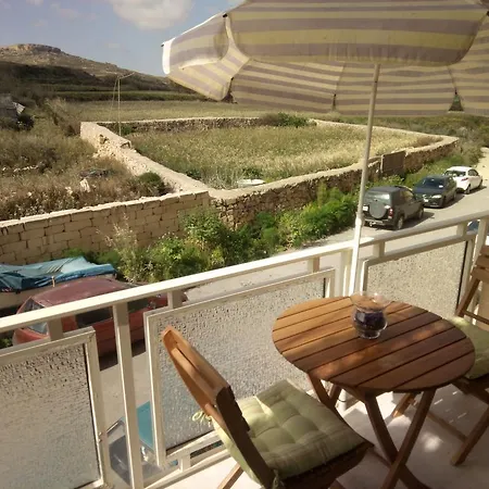 Coral Reef Flat 7 アパート *